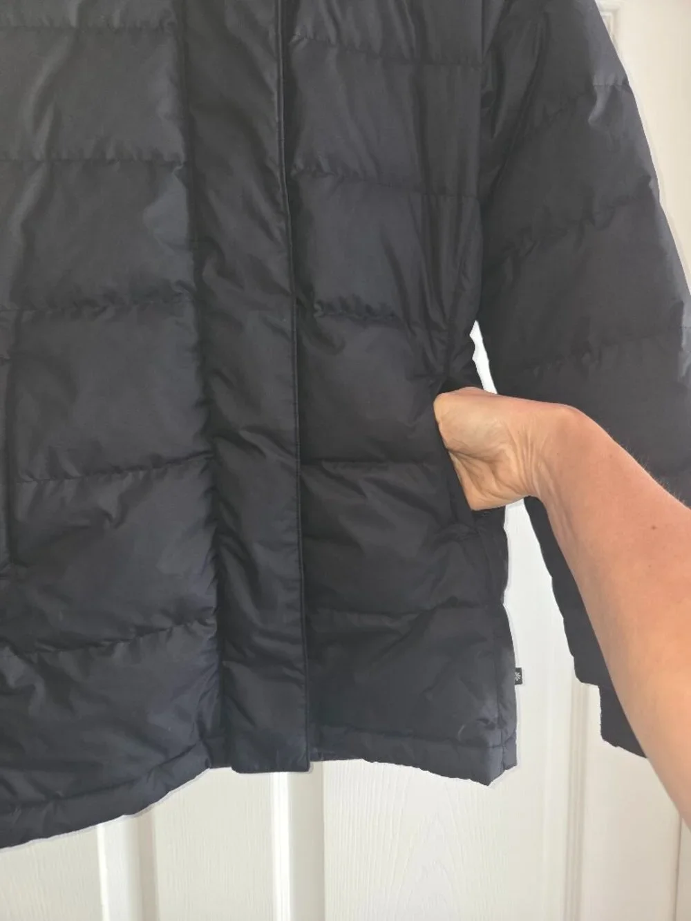 ATHLETA GIRL SNOW DAY DOWN JACKET - SIZE 8-10 BLACK